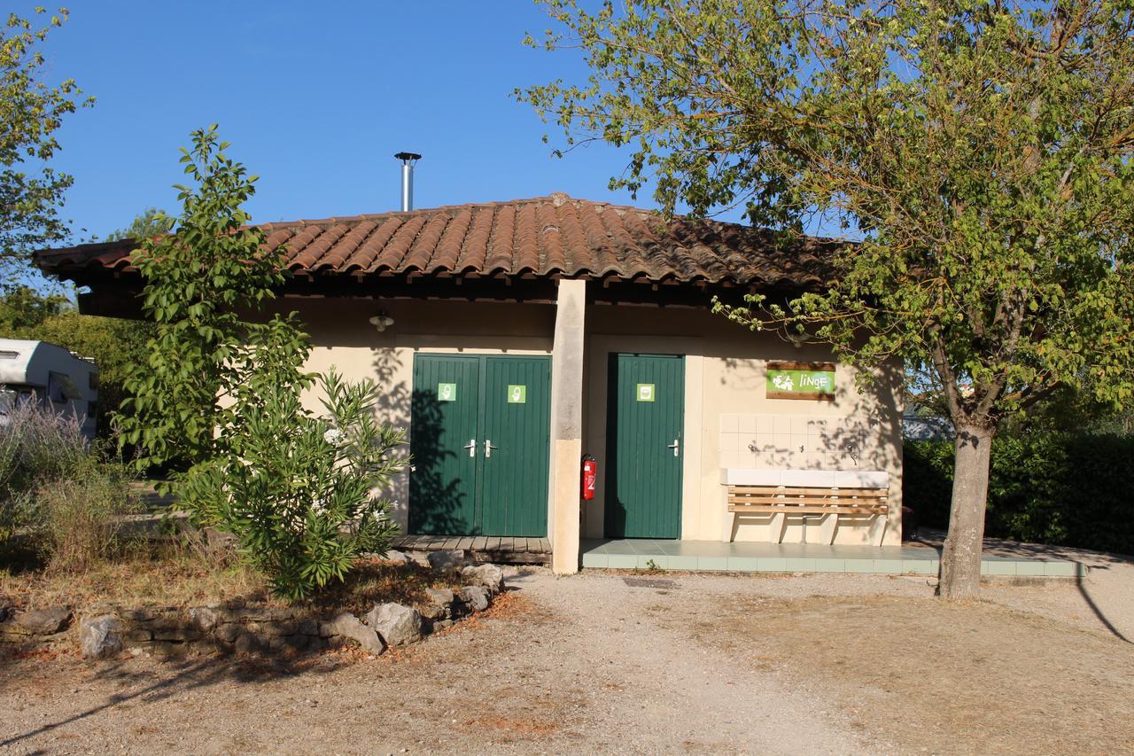 Camping Forcalquier Les Routes De Provence Hotel Exterior photo