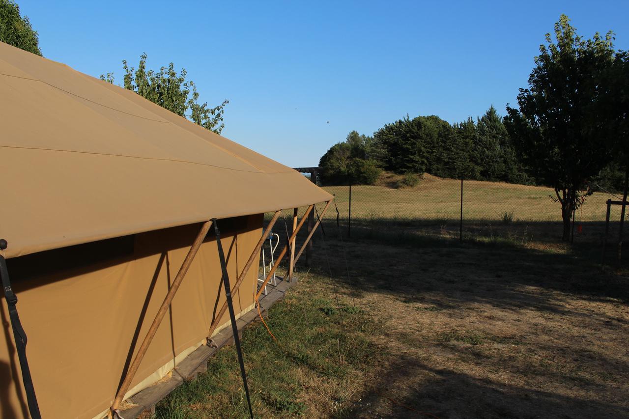Camping Forcalquier Les Routes De Provence Hotel Exterior photo